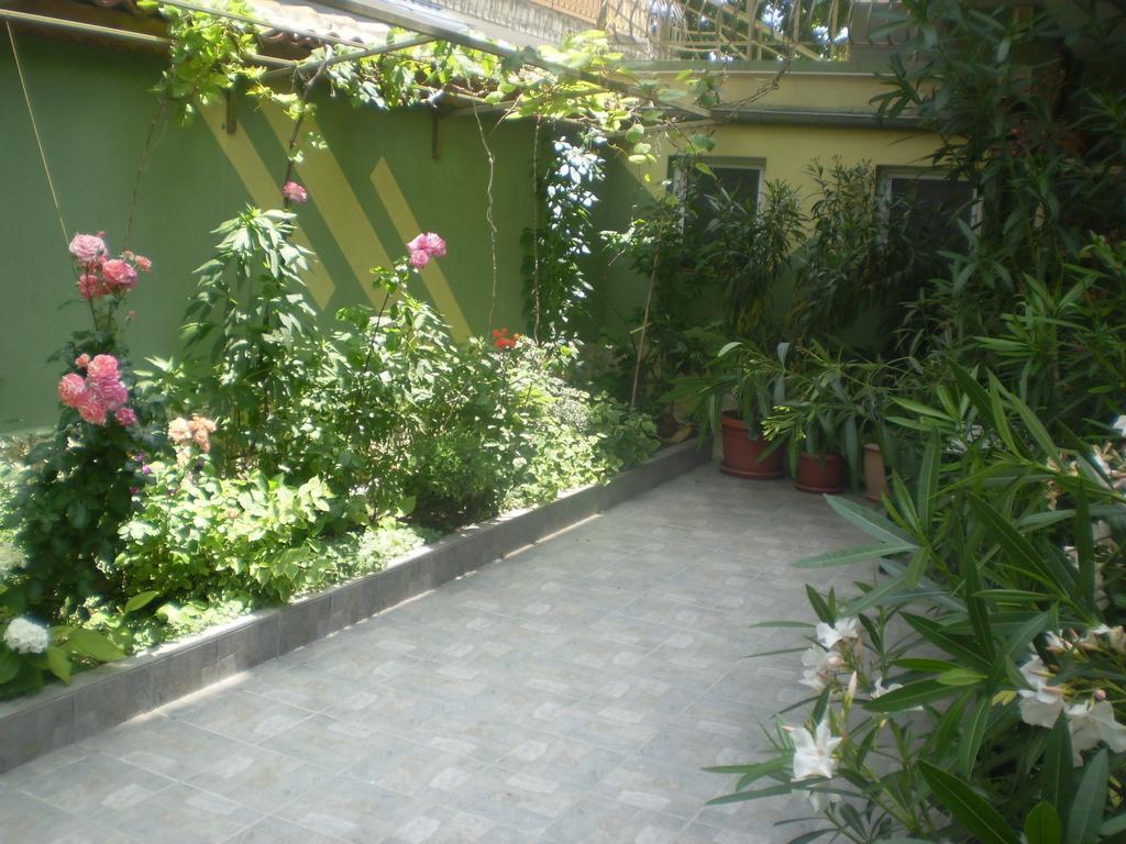 Guest House ,, Ekaterina" เนเซบาร์ ภายนอก รูปภาพ