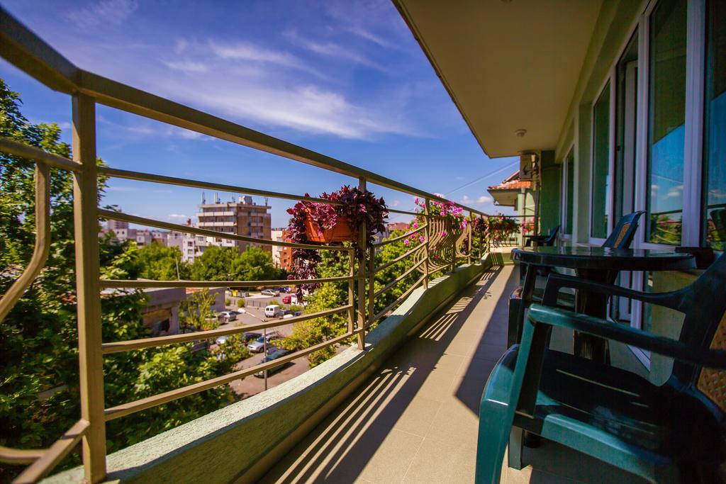 Guest House ,, Ekaterina" เนเซบาร์ ภายนอก รูปภาพ