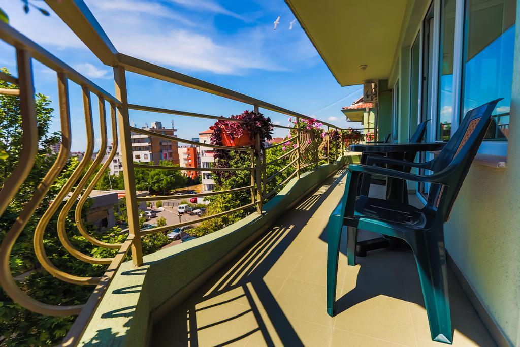 Guest House ,, Ekaterina" เนเซบาร์ ภายนอก รูปภาพ