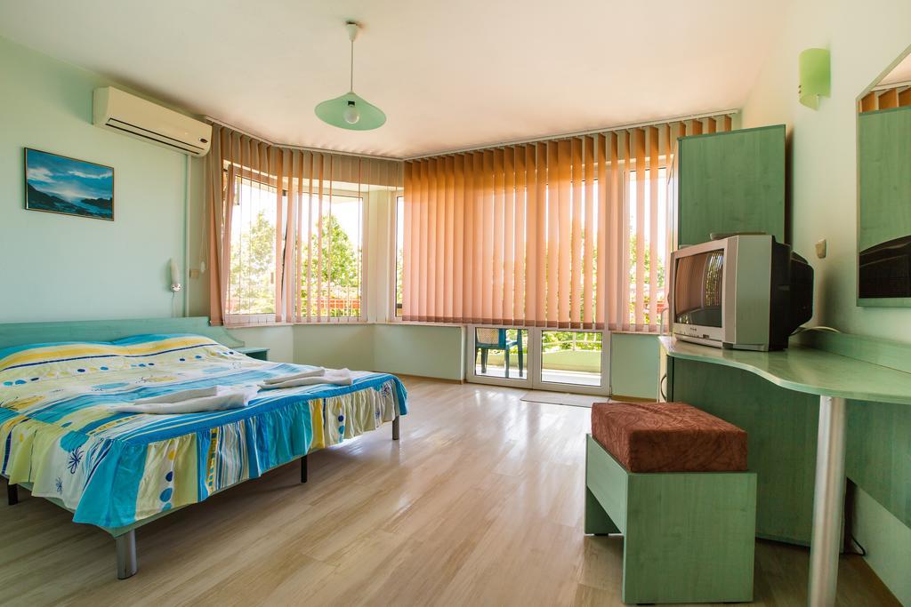 Guest House ,, Ekaterina" เนเซบาร์ ภายนอก รูปภาพ