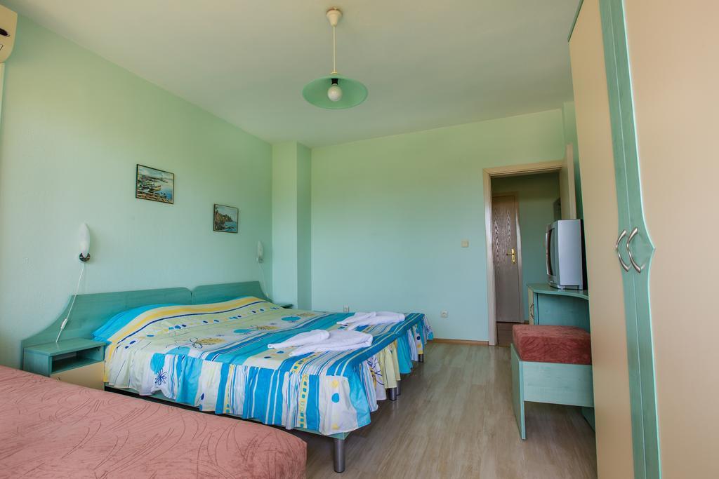 Guest House ,, Ekaterina" เนเซบาร์ ภายนอก รูปภาพ