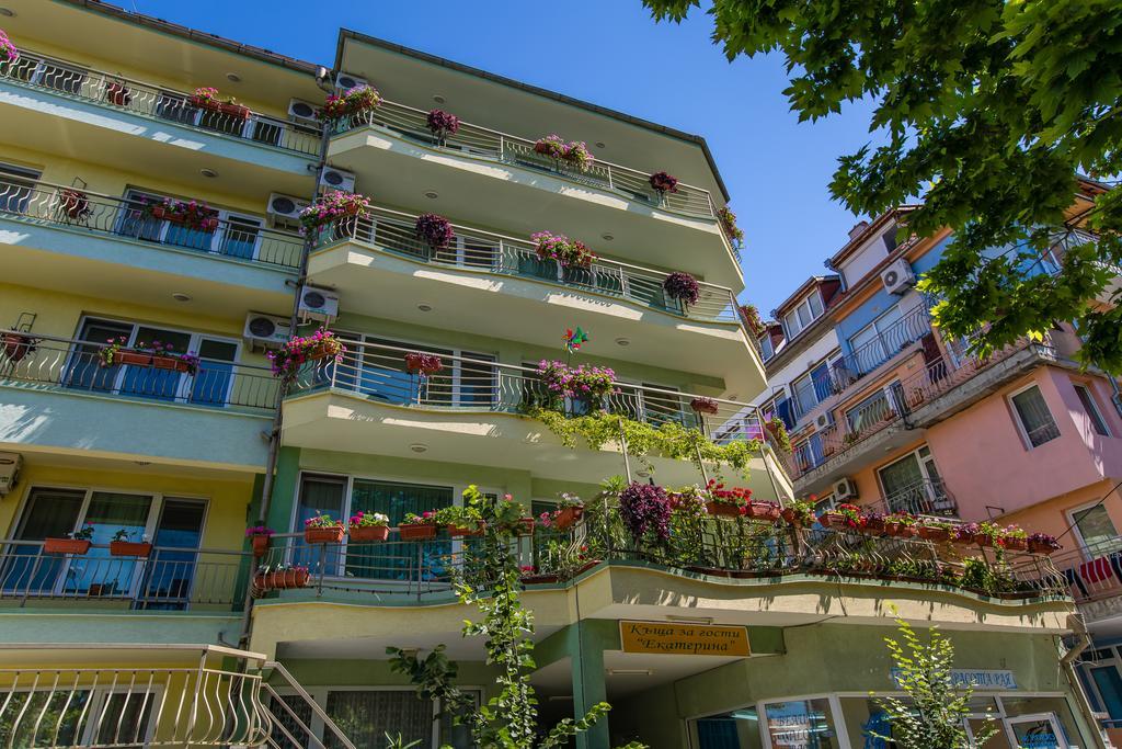 Guest House ,, Ekaterina" เนเซบาร์ ภายนอก รูปภาพ